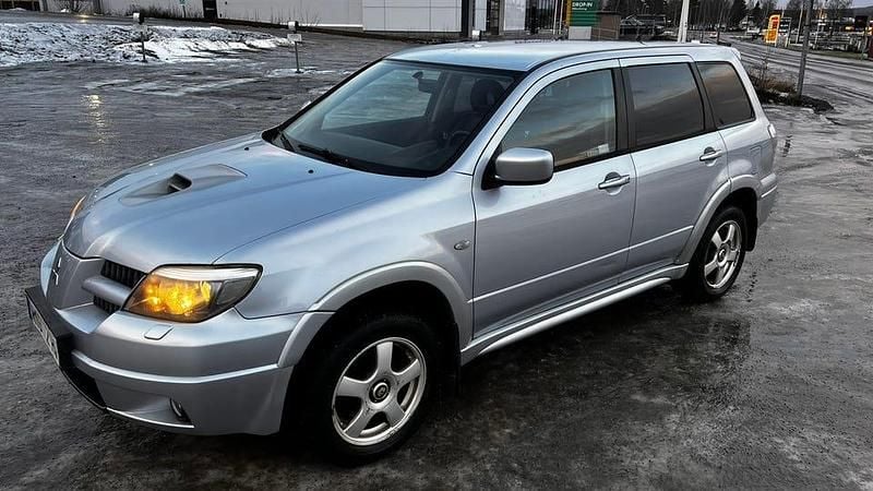 Begagnad 2005 Mitsubishi Outlander SUV | 25 000 kr (Bra pris) - Bild 1/4