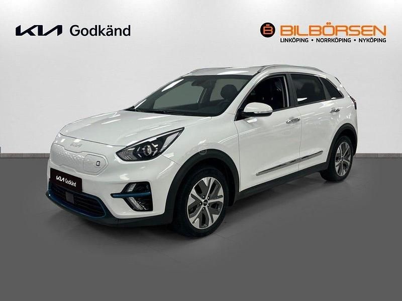 /ud/ clear white Begagnad 2021 Kia e-Niro Advance SUV | 269 900 kr (Marknadspris) - Bild 1/4
