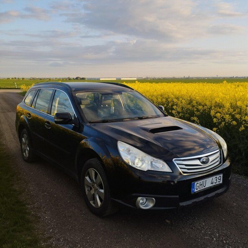 Svart Begagnad 2010 Subaru Legacy Kombi | 37 000 kr (Marknadspris) - Bild 1/4