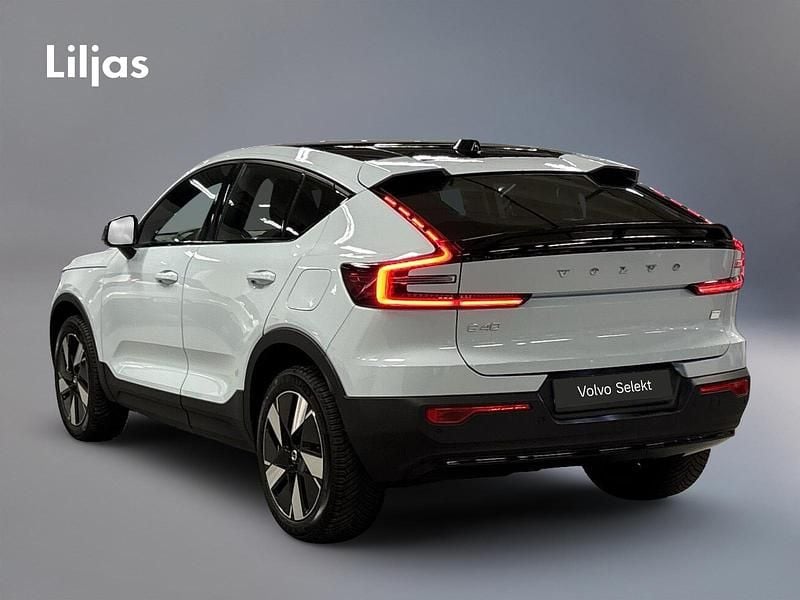 Begagnad Volvo EC40 Single Motor 185 kW (252 HK) 2023 Blå SUV