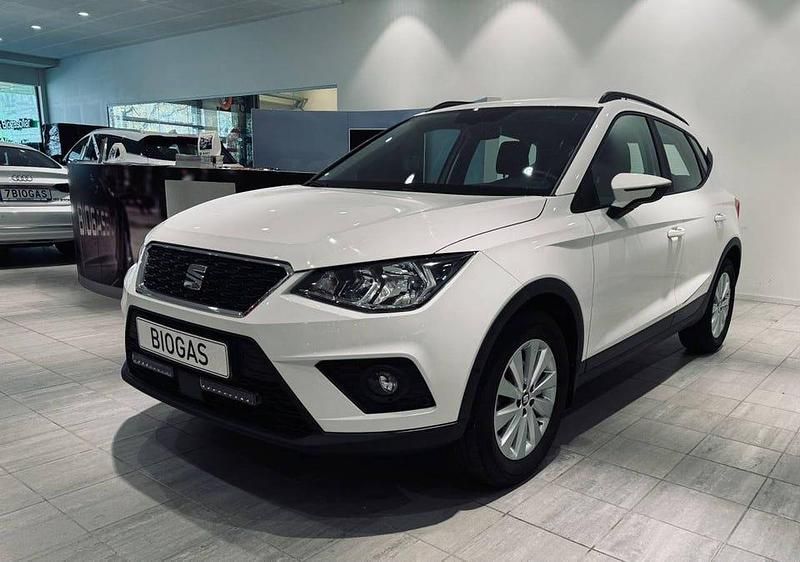Vit Begagnad 2020 Seat Arona SUV | 149 900 kr (Lite dyr) - Bild 1/4