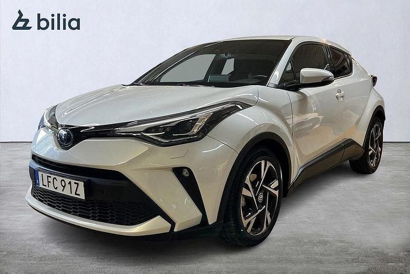 Vit Begagnad 2022 Toyota C-HR Edition SUV | 289 900 kr (Superpris) - Bild 1/3
