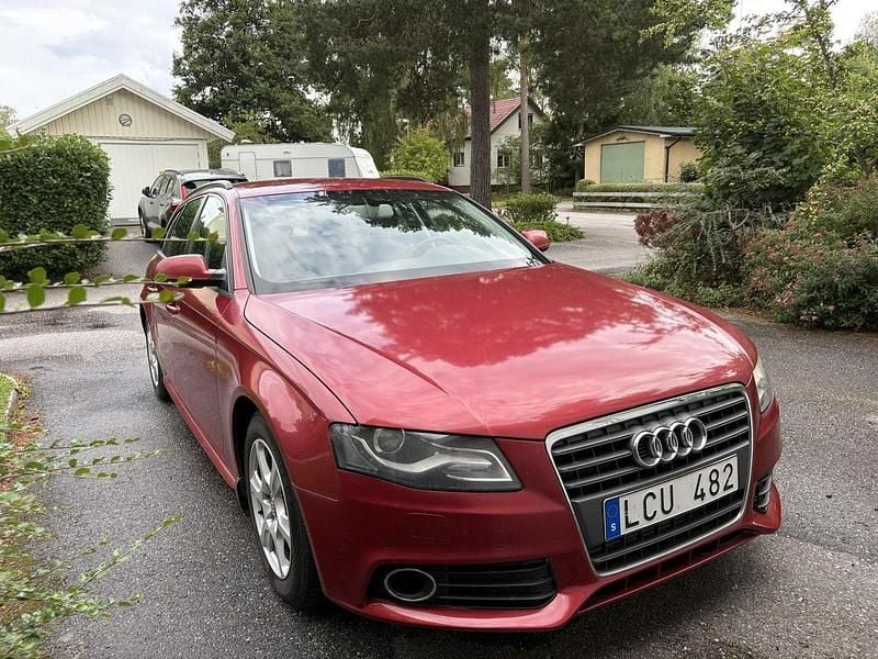 Röd Begagnad 2011 Audi A4 Proline Kombi | 75 000 kr (Bra pris) - Bild 1/4