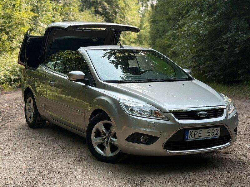 Grå Begagnad 2010 Ford Focus Cabriolet Trend Cab | 59 900 kr - Bild 1/4