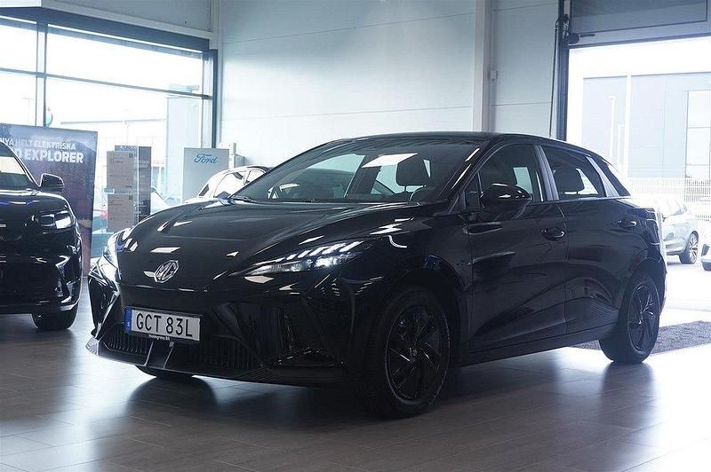Svart Begagnad 2023 MG MG4 EV Halvkombi | 229 990 kr - Bild 1/4