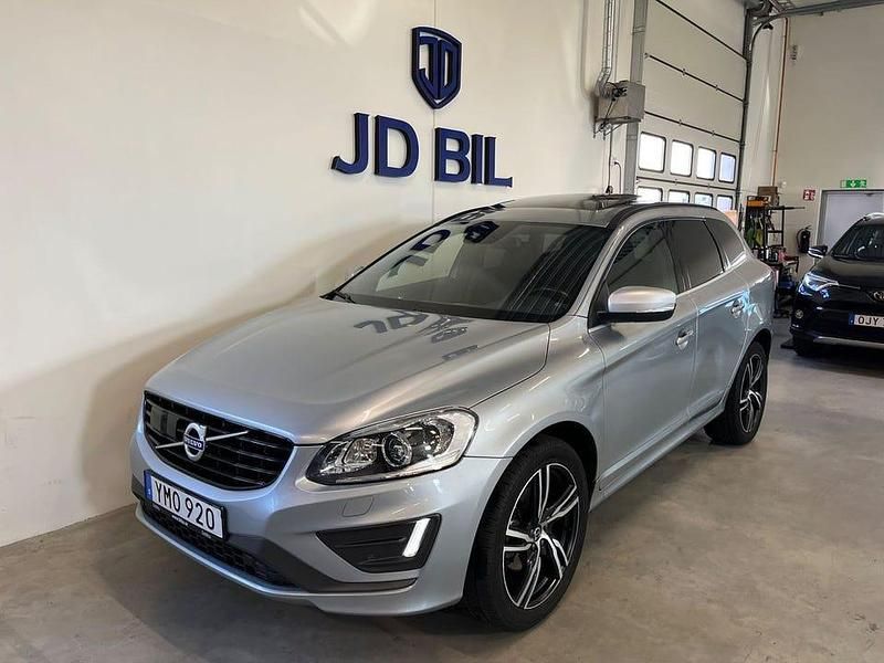 Silver Begagnad 2017 Volvo XC60 R-Design SUV | 259 800 kr (Marknadspris) - Bild 1/4