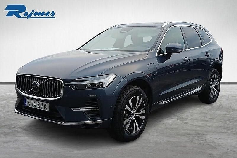 Mörkblå Begagnad 2024 Volvo XC60 Core SUV | 489 900 kr (Bra pris) - Bild 1/4