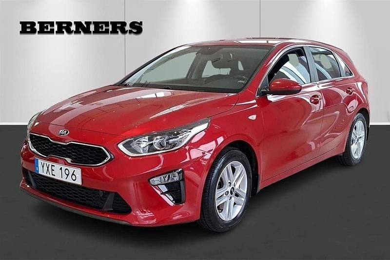Röd Begagnad 2019 Kia Ceed Halvkombi | 139 900 kr (Bra pris) - Bild 1/4