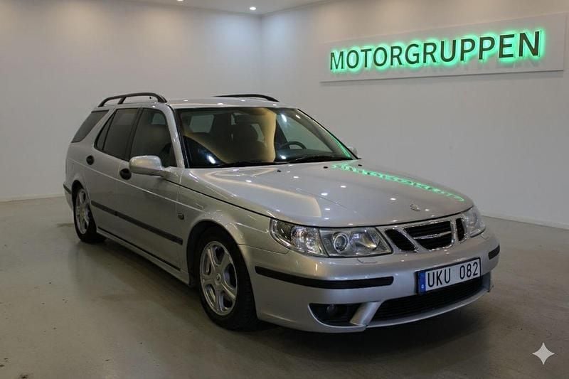 Ljusgrå (grå) Begagnad 2003 Saab 9-5 Aero Kombi | 69 900 kr - Bild 1/4