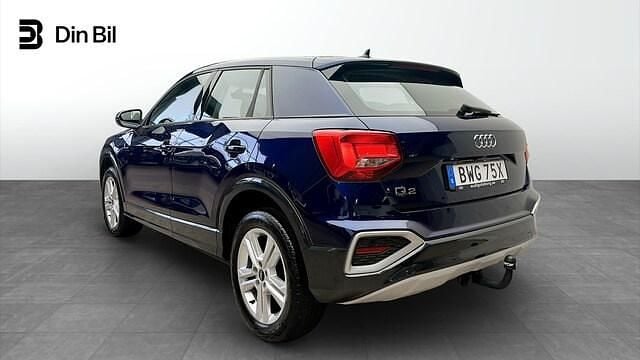 Begagnad Audi Q2 Advanced Plus 150 HK (110 kW) 2022 Navarrablå metallic SUV