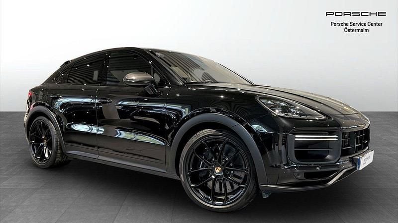 Svart Begagnad 2022 Porsche Cayenne Turbo GT SUV | 1 665 000 kr - Bild 1/4
