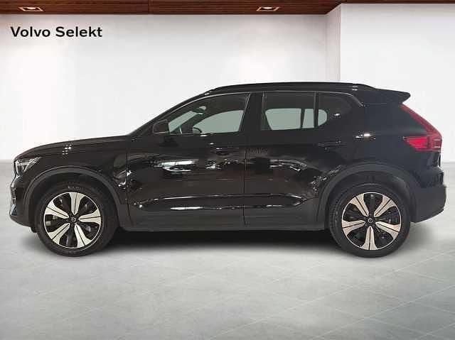 Begagnad Volvo XC40 Core 175 kW (238 HK) 2023 Svart SUV