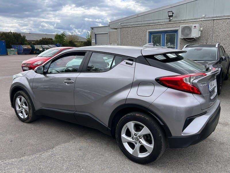 Begagnad 2019 Toyota C-HR SUV | 155 000 kr (Superpris) - Bild 1/2