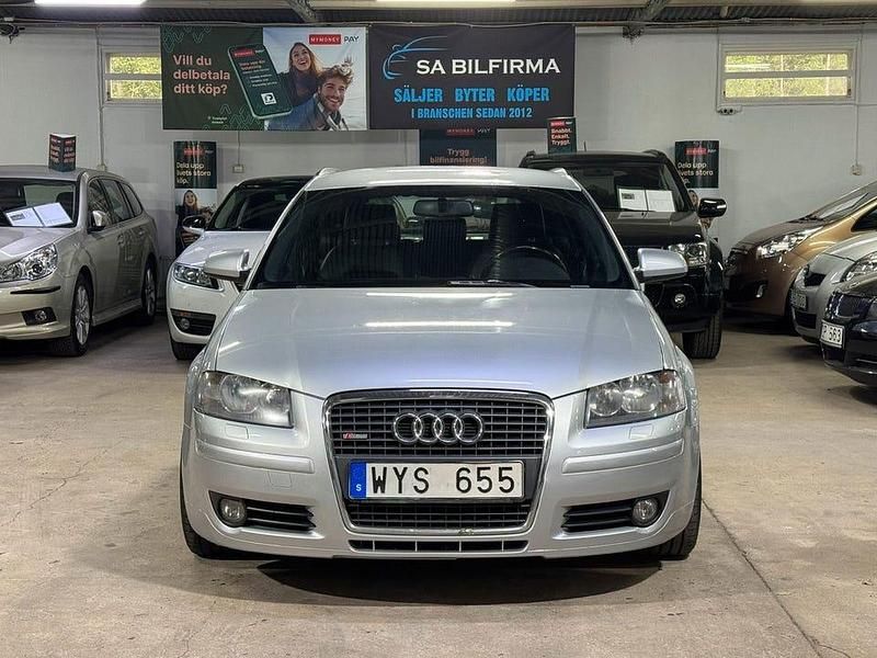 Begagnad Audi A3 Comfort 200 HK (147 kW) 2006 Silver Sedan