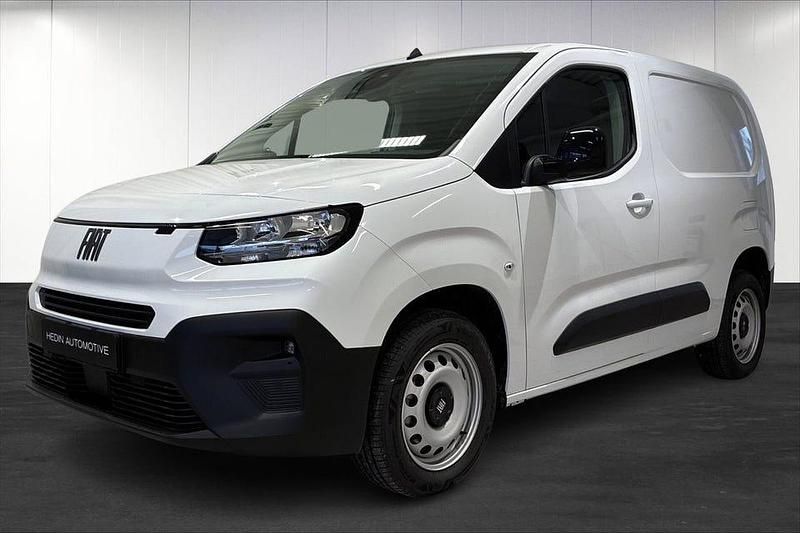 Vit Begagnad 2024 Fiat Doblò Minibuss | 311 250 kr - Bild 1/4