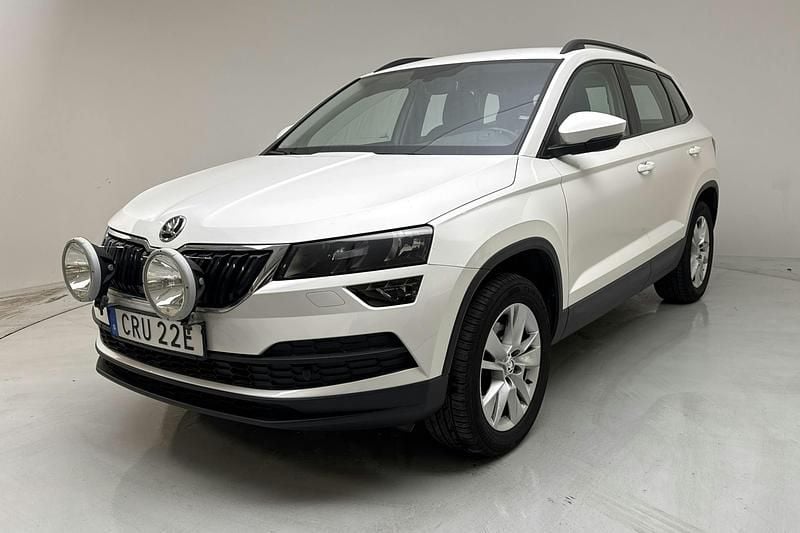 Vit Begagnad 2020 Skoda Karoq SUV | 239 000 kr (Superpris) - Bild 1/4