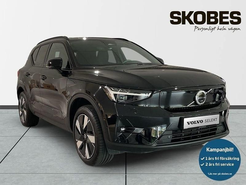 Svart Begagnad 2025 Volvo EX40 Plus SUV | 489 900 kr (Bra pris) - Bild 1/3