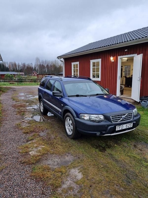 Begagnad Volvo XC70 Ocean Race 200 HK (147 kW) 2002 Ocean blue Kombi