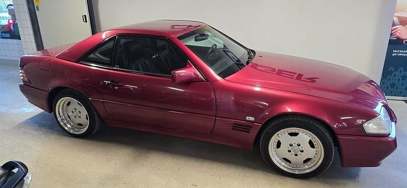 Begagnad Mercedes SL500 320 HK (235 kW) 1993 Röd Cab