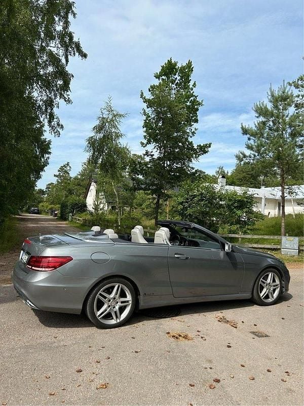 Silver Begagnad 2014 Mercedes E250 AMG Cab | 314 000 kr (Marknadspris) - Bild 1/4