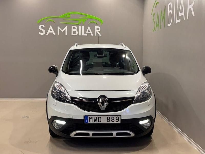 Begagnad Renault Scénic III Bose Edition 110 HK (80 kW) 2013 Vit