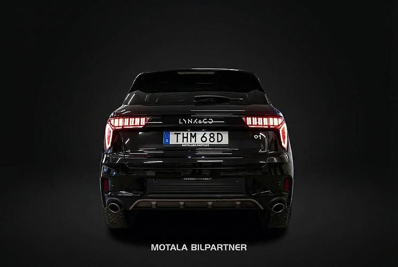 Begagnad Lynk & Co 01 261 HK (191 kW) 2021 Svart SUV