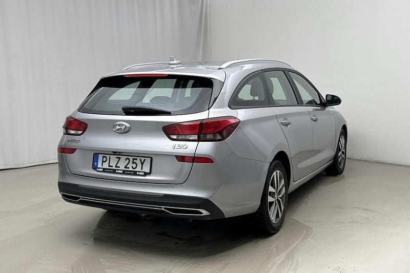Begagnad Hyundai i30 120 HK (88 kW) 2021 Grå Kombi