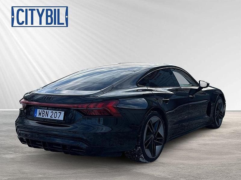 Begagnad Audi e-tron GT quattro 2022 Svart Sedan