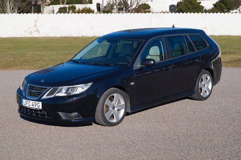 Svart Begagnad 2010 Saab 9-3 Kombi | 69 900 kr - Bild 1/4