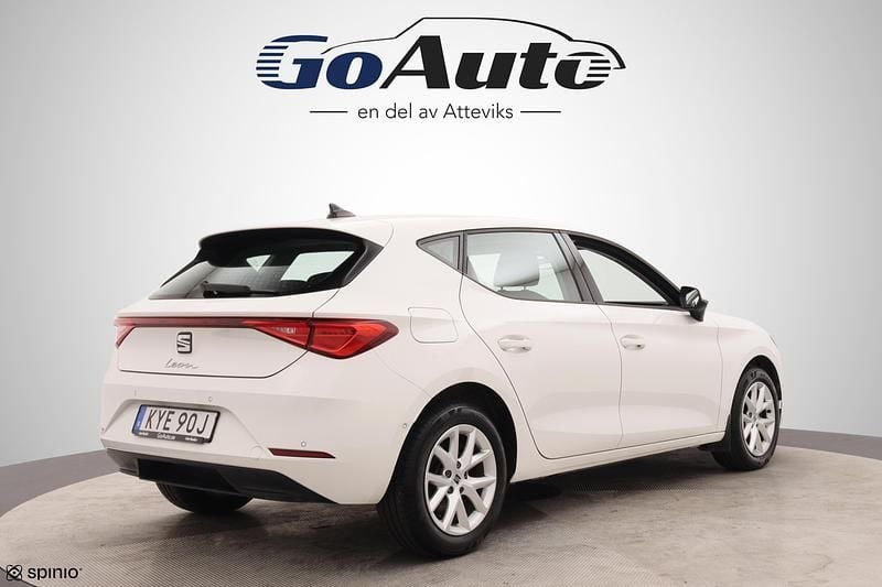 Begagnad Seat Leon Style 112 HK (82 kW) 2022 Vit Halvkombi
