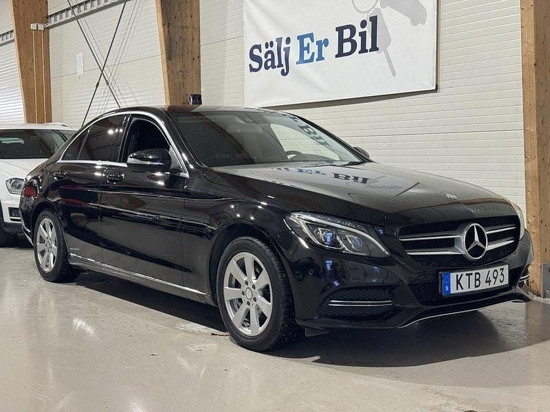 Svart Begagnad 2015 Mercedes C180 Avantgarde Sedan | 189 900 kr (Marknadspris) - Bild 1/4