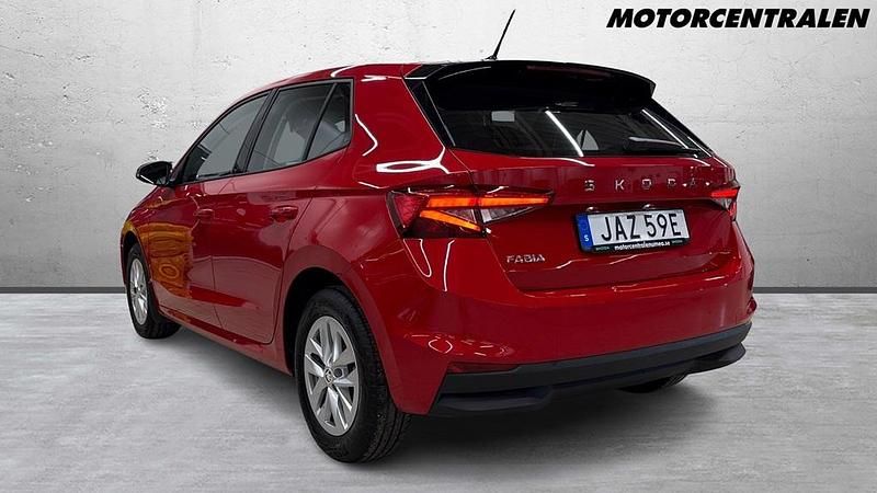 Begagnad Skoda Fabia 116 HK (85 kW) 2024 Röd Halvkombi