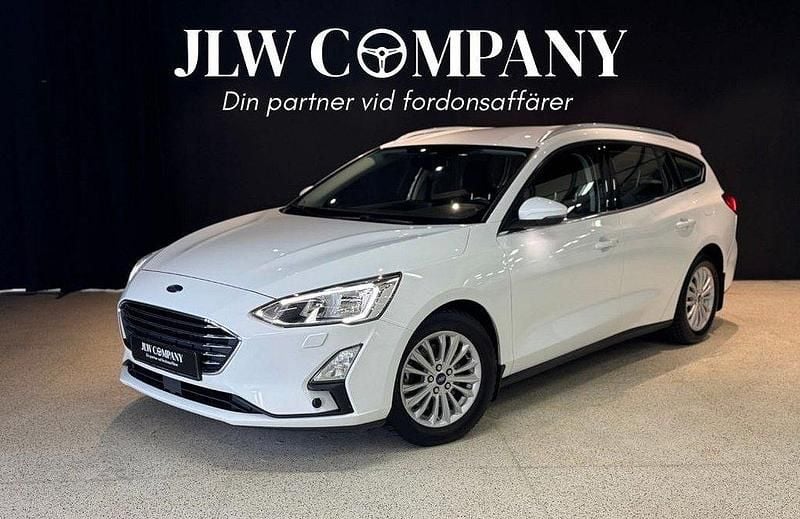 Begagnad 2019 Ford Focus Titanium Kombi | 148 000 kr (Marknadspris) - Bild 1/4