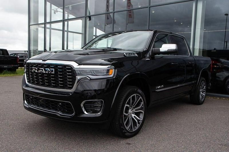 Svart Ny 2025 Dodge Ram Pickup | 1 311 250 kr (Marknadspris) - Bild 1/4