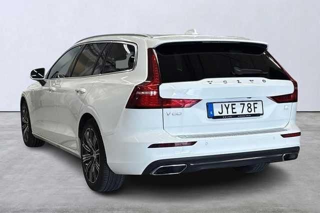 Begagnad Volvo V60 Inscription 344 HK (253 kW) 2021 Vit Kombi