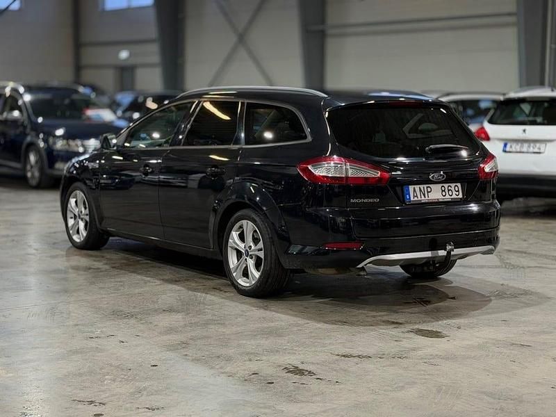 Begagnad Ford Mondeo Sport 160 HK (117 kW) 2013 Svart Kombi
