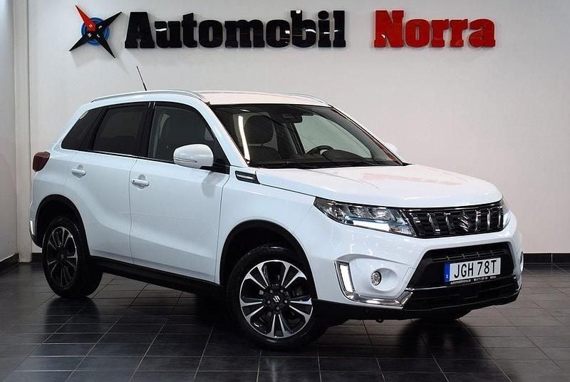 Vit Begagnad 2022 Suzuki Vitara SUV | 259 900 kr (Marknadspris) - Bild 1/2