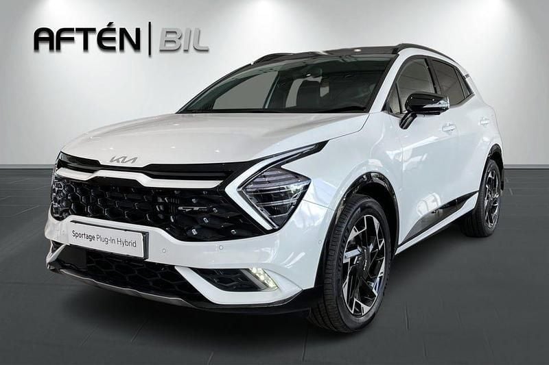 Deluxe white metallic Ny 2025 Kia Sportage GT-Line SUV | 459 900 kr (Bra pris) - Bild 1/3