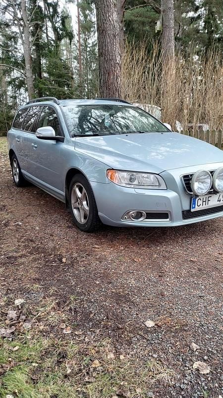 Glacier blue Begagnad 2008 Volvo V70 Kombi | 27 000 kr (Superpris) - Bild 1/4