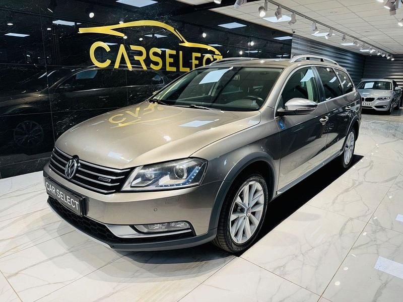 Ljusbrun (brun) Begagnad 2013 VW Passat Alltrack Kombi | 89 800 kr (Marknadspris) - Bild 1/4