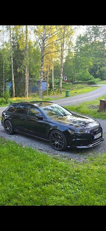 Mythos black Begagnad 2018 Audi RS6 Performance Kombi | 579 000 kr - Bild 1/4