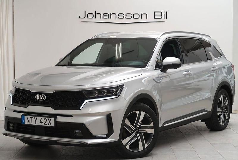 Grå Begagnad 2021 Kia Sorento Advance SUV | 354 900 kr (Marknadspris) - Bild 1/4