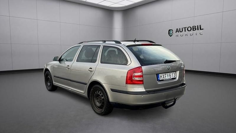 Begagnad Skoda Octavia 152 HK (111 kW) 2008 Brun Kombi