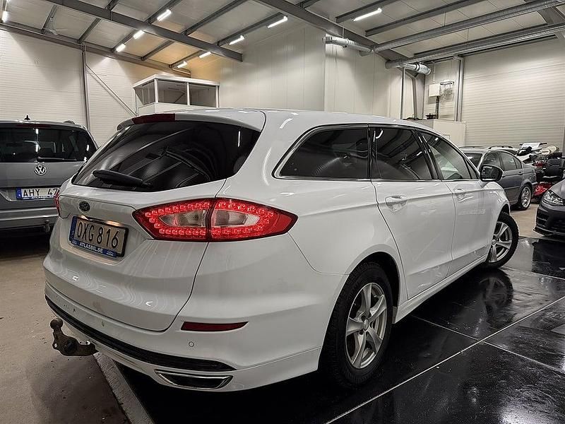 Begagnad Ford Mondeo Business Edition 180 HK (132 kW) 2015 Vit Kombi