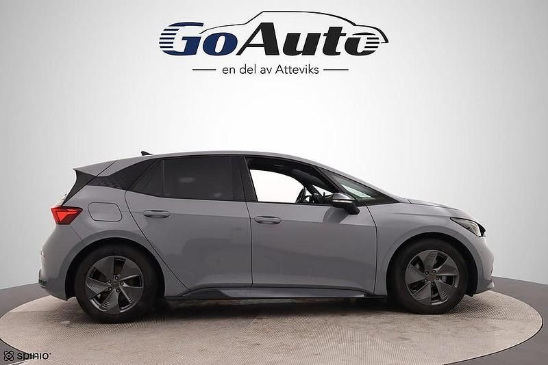 Begagnad Cupra Born 169 kW (231 HK) 2022 Ljusgrå (grå) Halvkombi