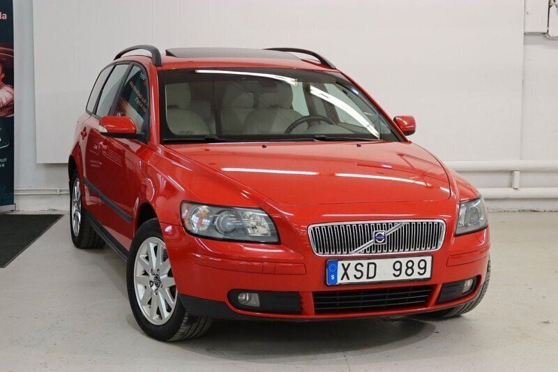 Röd Begagnad 2006 Volvo V50 Kinetic Kombi | 54 900 kr (Marknadspris) - Bild 1/4