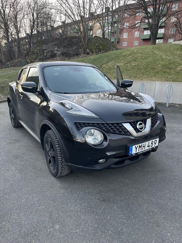 Svart Begagnad 2016 Nissan Juke SUV | 85 000 kr (Bra pris) - Bild 1/4