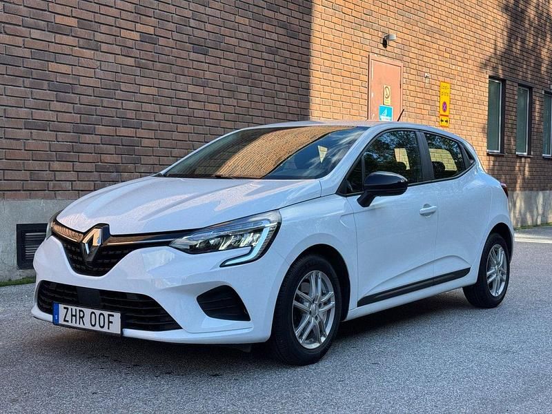 Vit Begagnad 2022 Renault Clio V Equilibre Halvkombi | 159 800 kr (Marknadspris) - Bild 1/4