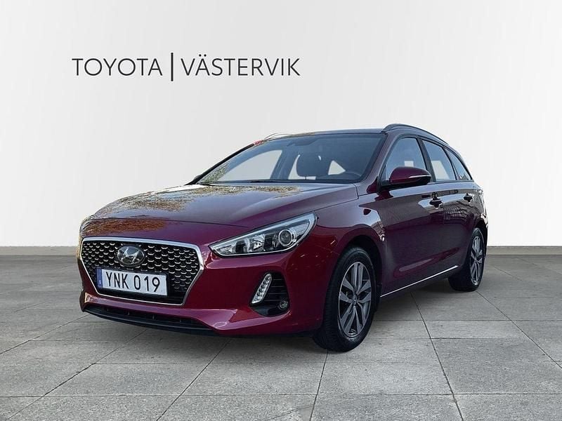 Röd Begagnad 2017 Hyundai i30 Comfort Kombi | 159 000 kr (Marknadspris) - Bild 1/4