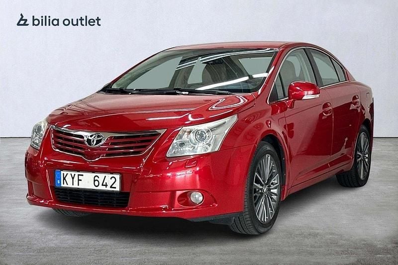 Mörkröd Begagnad 2010 Toyota Avensis Premium Sedan | 94 900 kr (Marknadspris) - Bild 1/4